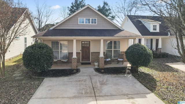 view of front of house featuring covered porch