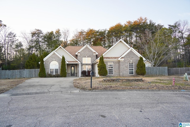 view of front of property