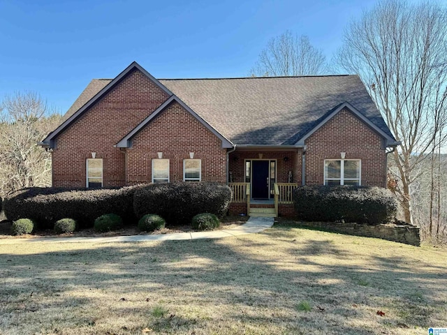 view of front of home featuring a front lawn