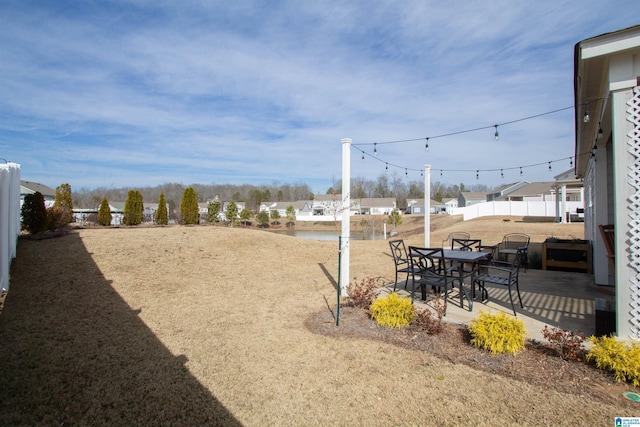 view of yard featuring a patio area