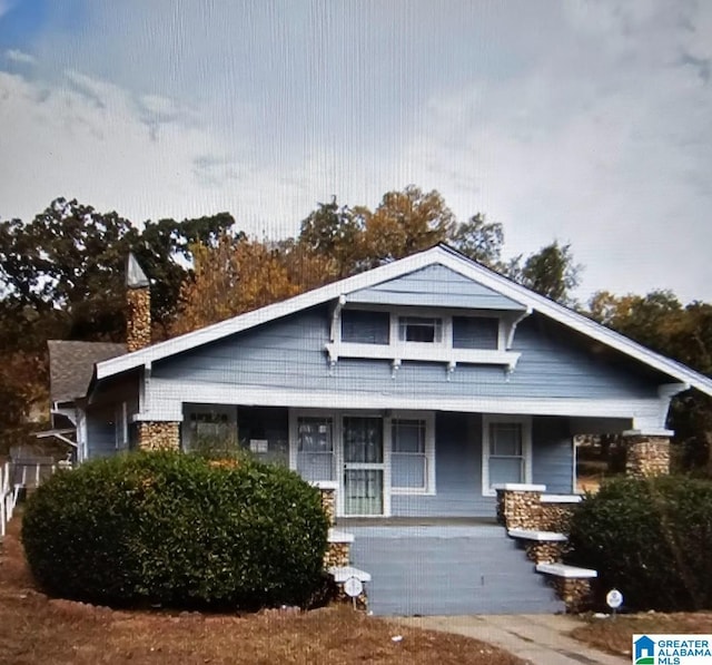 view of front of house with a porch