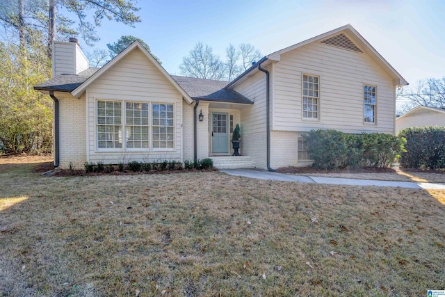 view of front of house featuring a front yard