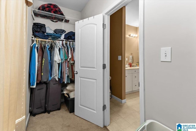 view of spacious closet