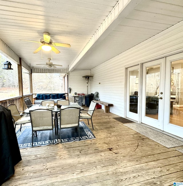 deck with ceiling fan