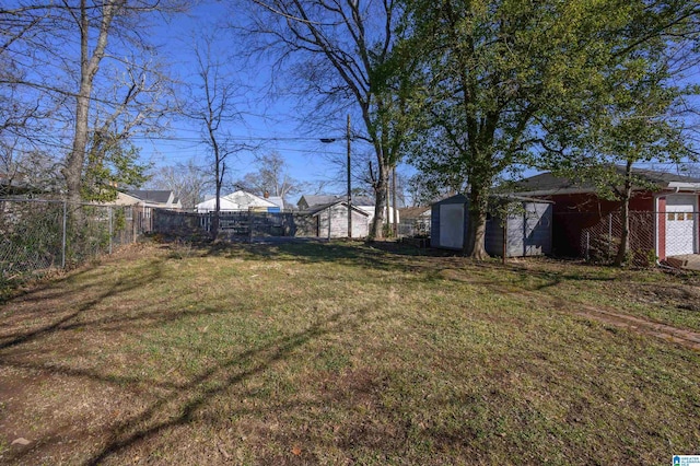 view of yard with a shed