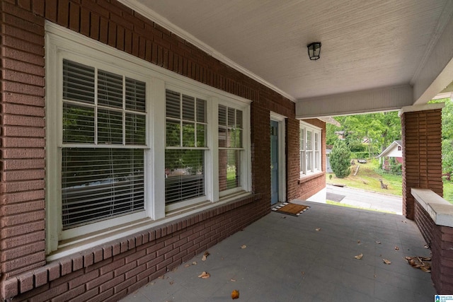 view of patio / terrace with covered porch