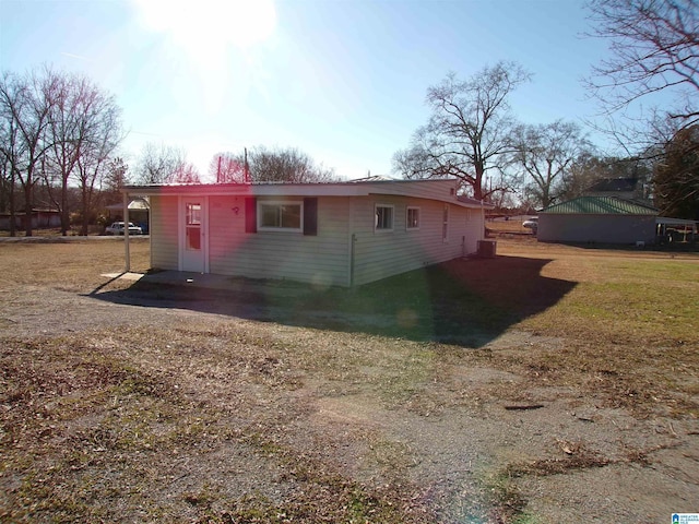 exterior space with a front yard