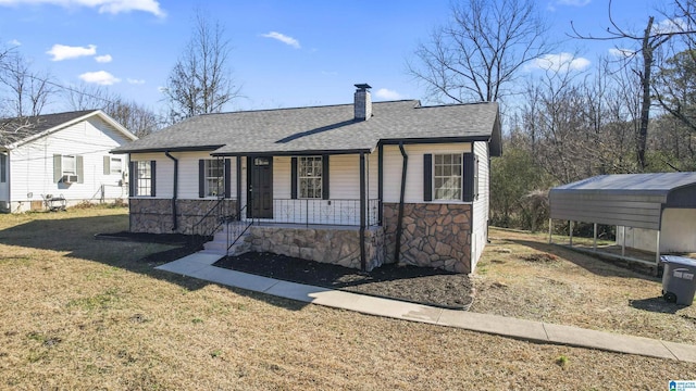 view of front of house featuring a front yard, a porch, and a carport