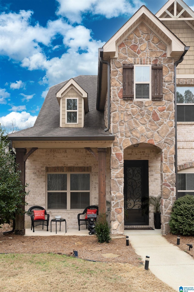 view of front of house with a porch