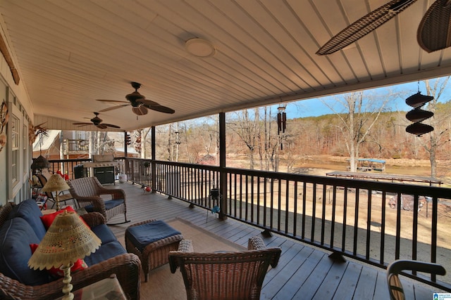 deck with ceiling fan