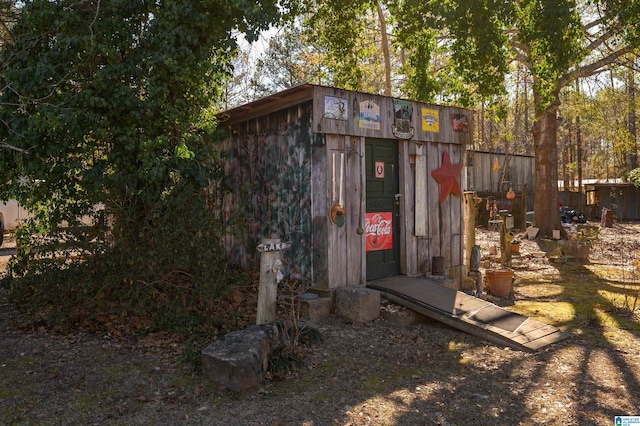 view of outbuilding