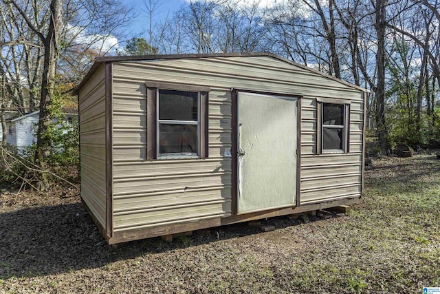 view of outbuilding