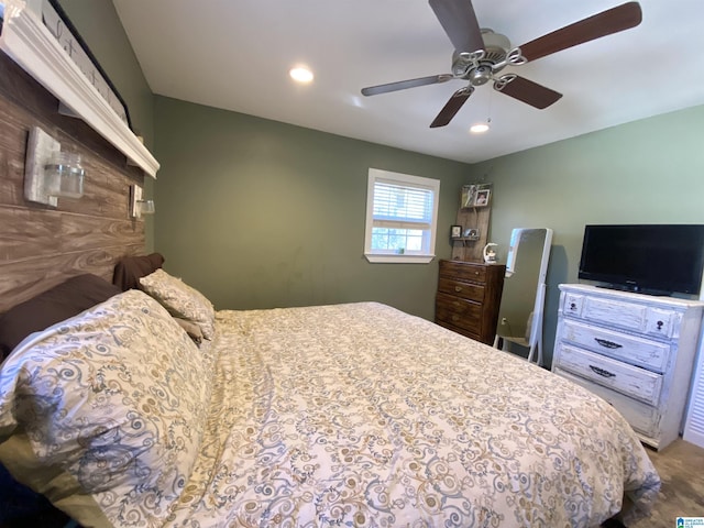 bedroom featuring ceiling fan