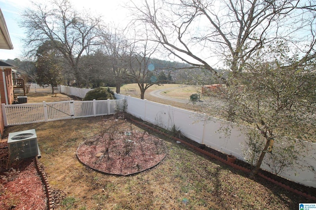 view of yard featuring cooling unit