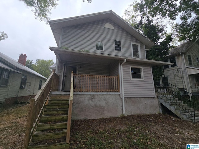 view of front facade featuring covered porch