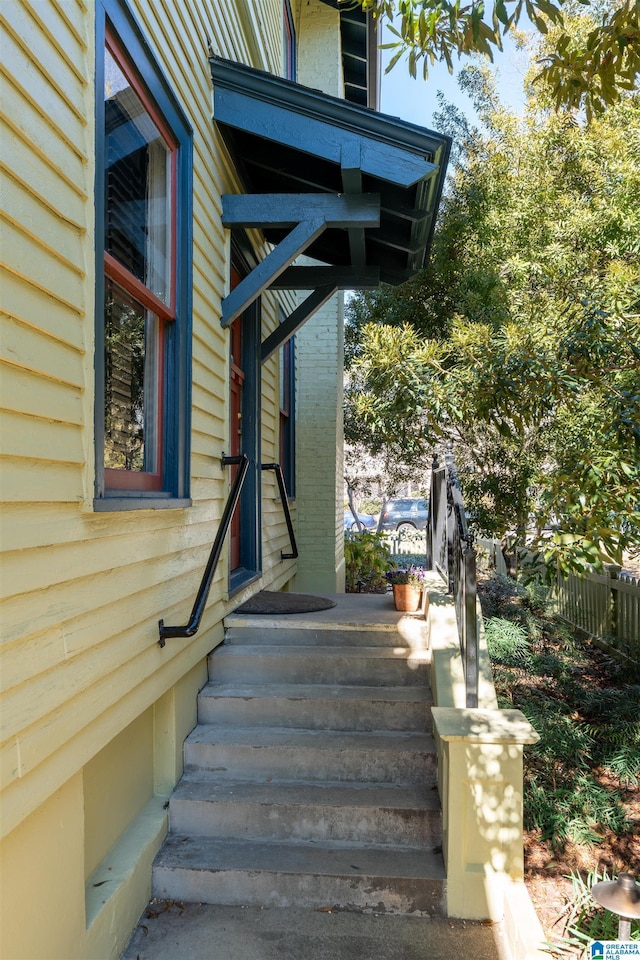 view of property entrance