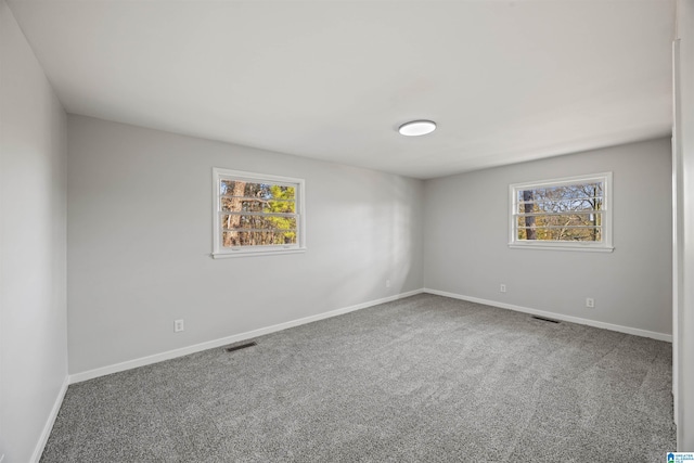 view of carpeted spare room