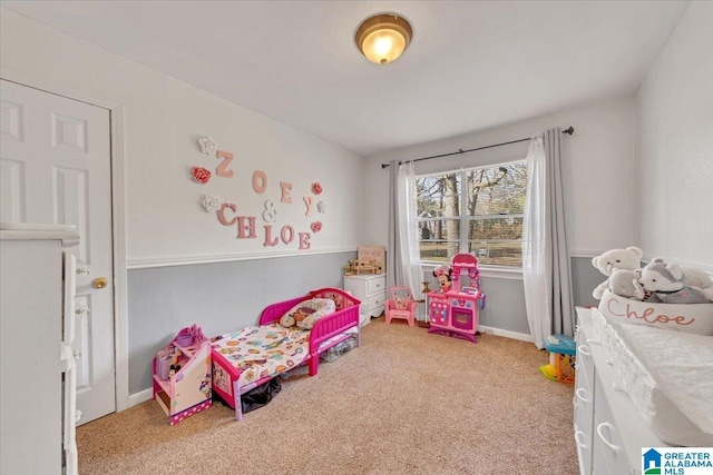 view of carpeted bedroom