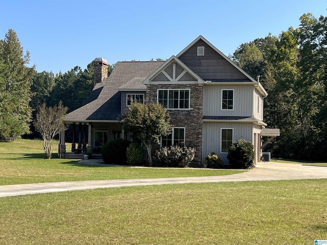 view of front of property with a front yard