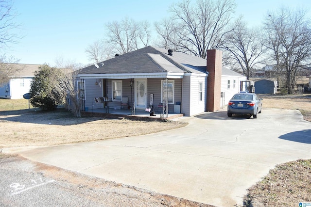 view of front of home with covered porch