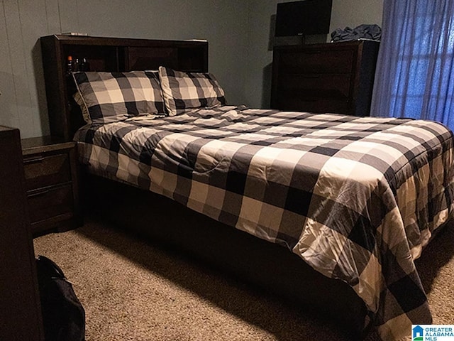 bedroom with carpet flooring