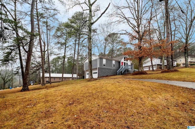 view of yard with a garage