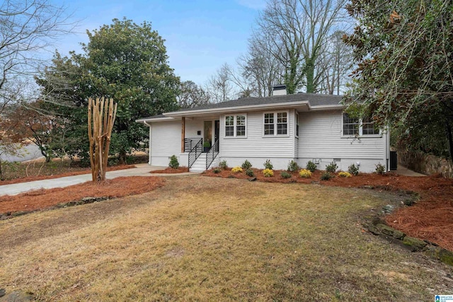 view of front of home with a front yard