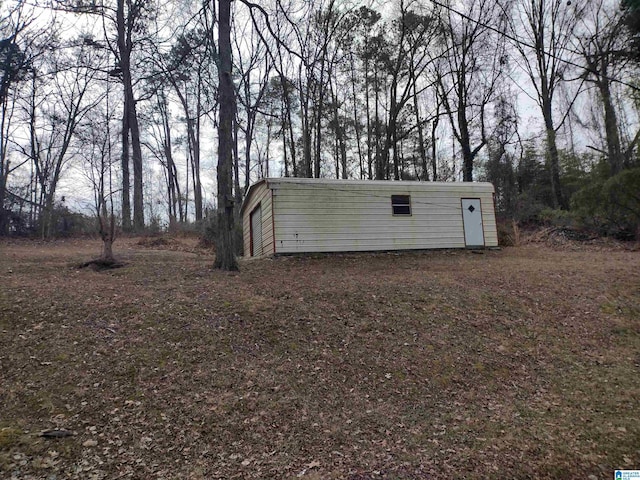 view of outbuilding