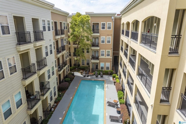 view of swimming pool