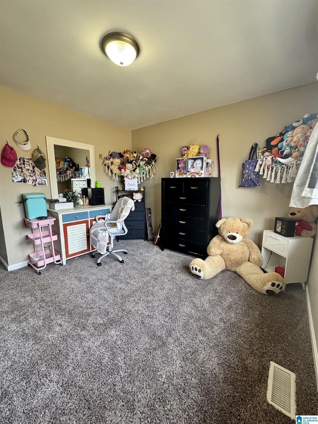 bedroom with carpet