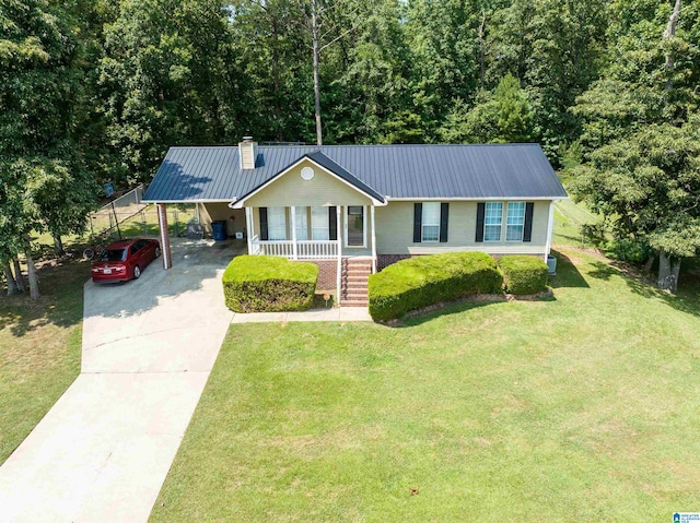 view of front of house with a porch, a carport, and a front yard