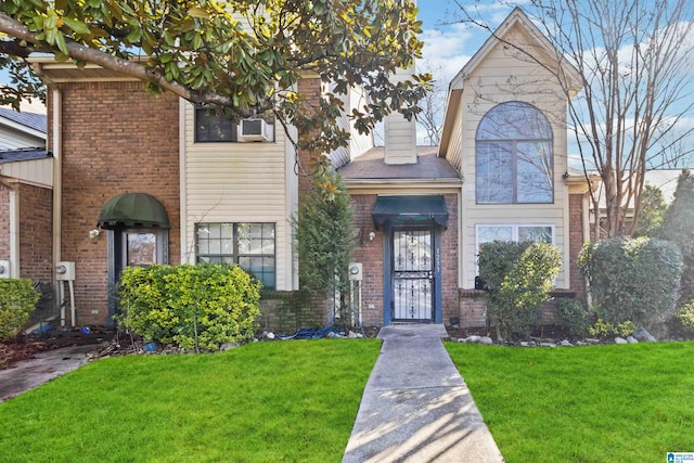 view of front of house with a front yard