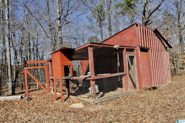 view of outbuilding