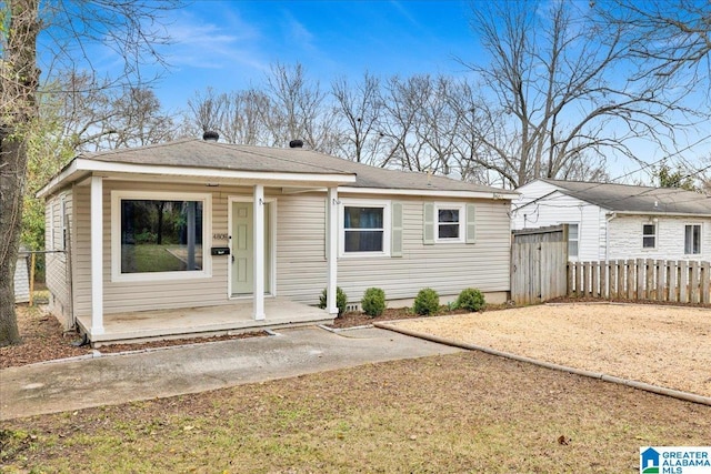 view of front of property