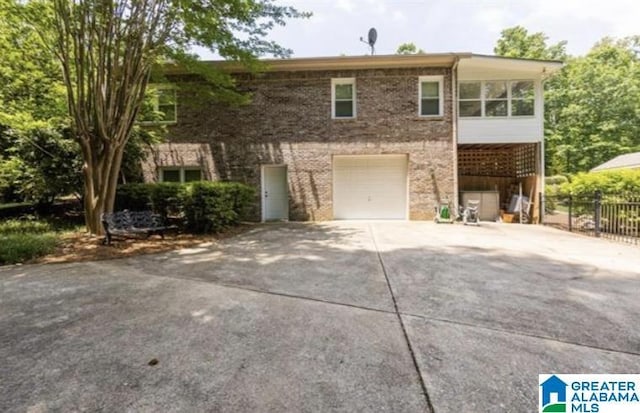 view of front facade with a garage