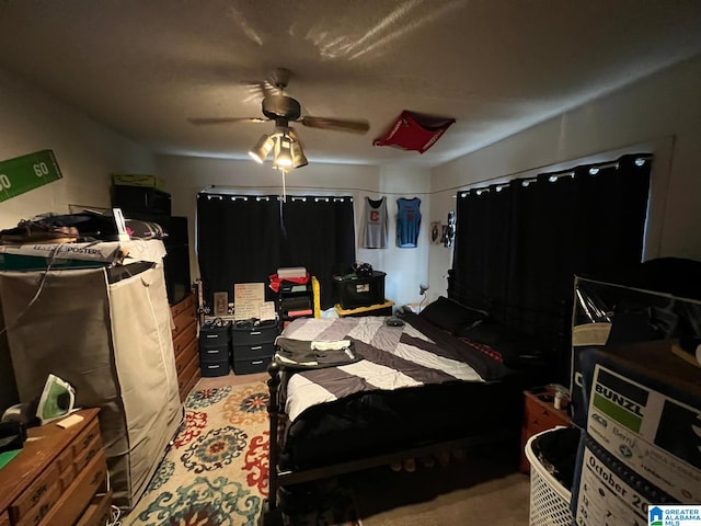 bedroom featuring ceiling fan