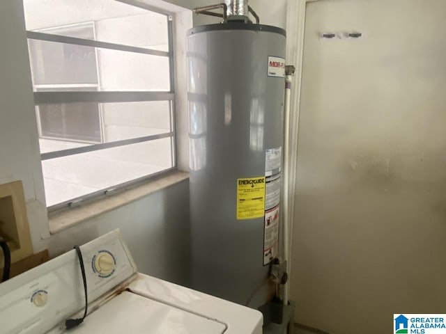 utilities with washer / clothes dryer and gas water heater