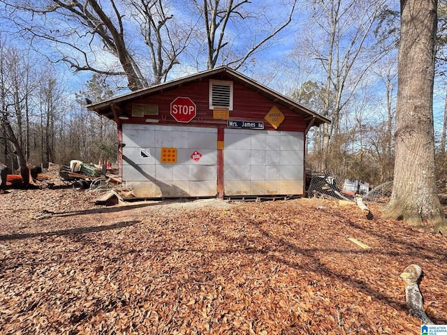 view of property exterior