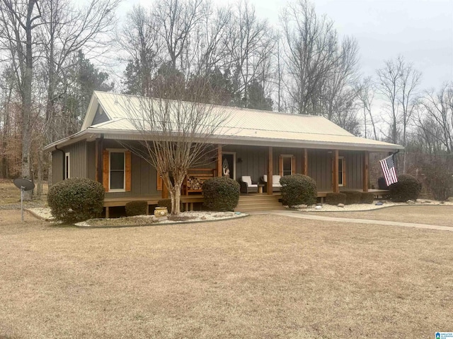 view of front of property featuring covered porch