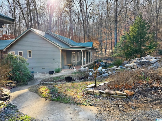 exterior space with a porch