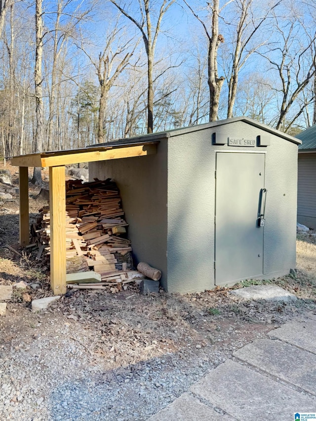 view of outbuilding