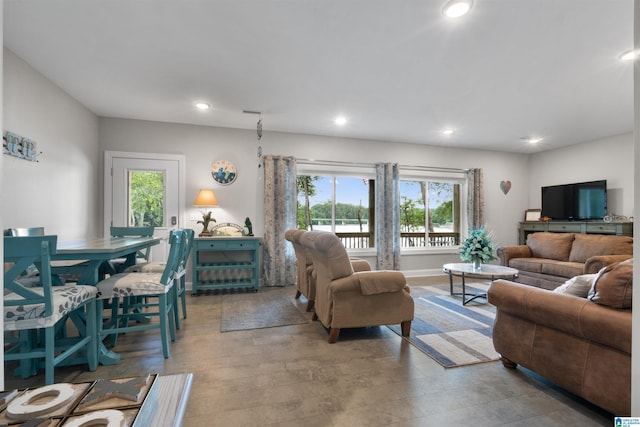 373 Pineywoods Dr, Wedowee, AL 36278 - view of living room