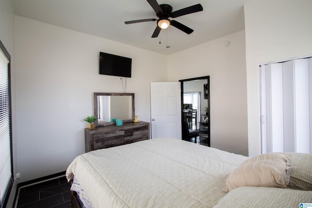 bedroom with ceiling fan