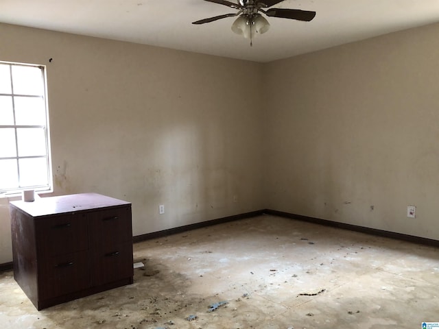 empty room with ceiling fan