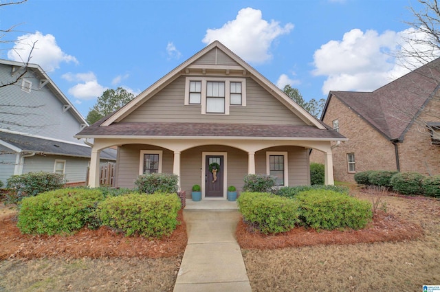 view of front of property featuring a porch