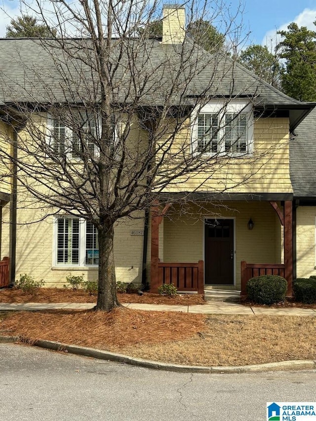 view of front facade featuring a porch