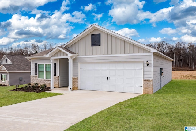 craftsman inspired home with a garage and a front yard