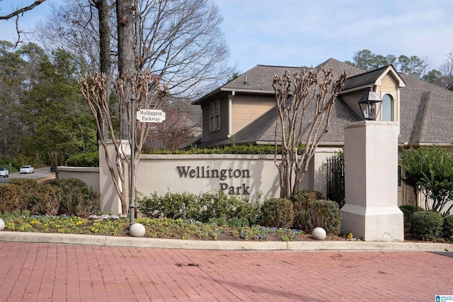 view of community / neighborhood sign