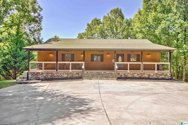 view of front of home with a porch