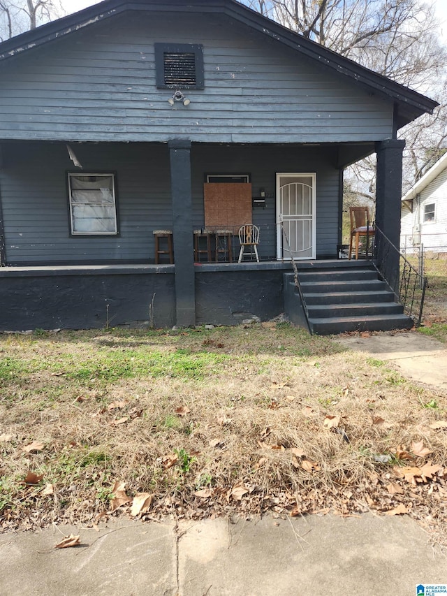 view of front facade featuring a porch